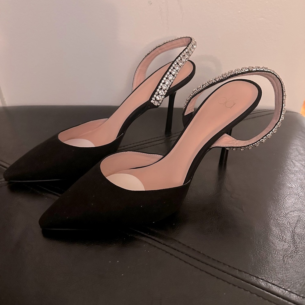 Black Strap Studded Heels!